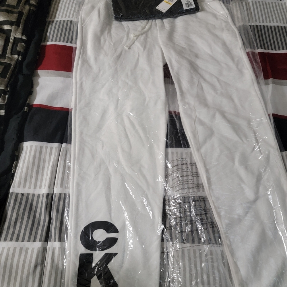 CK joggers